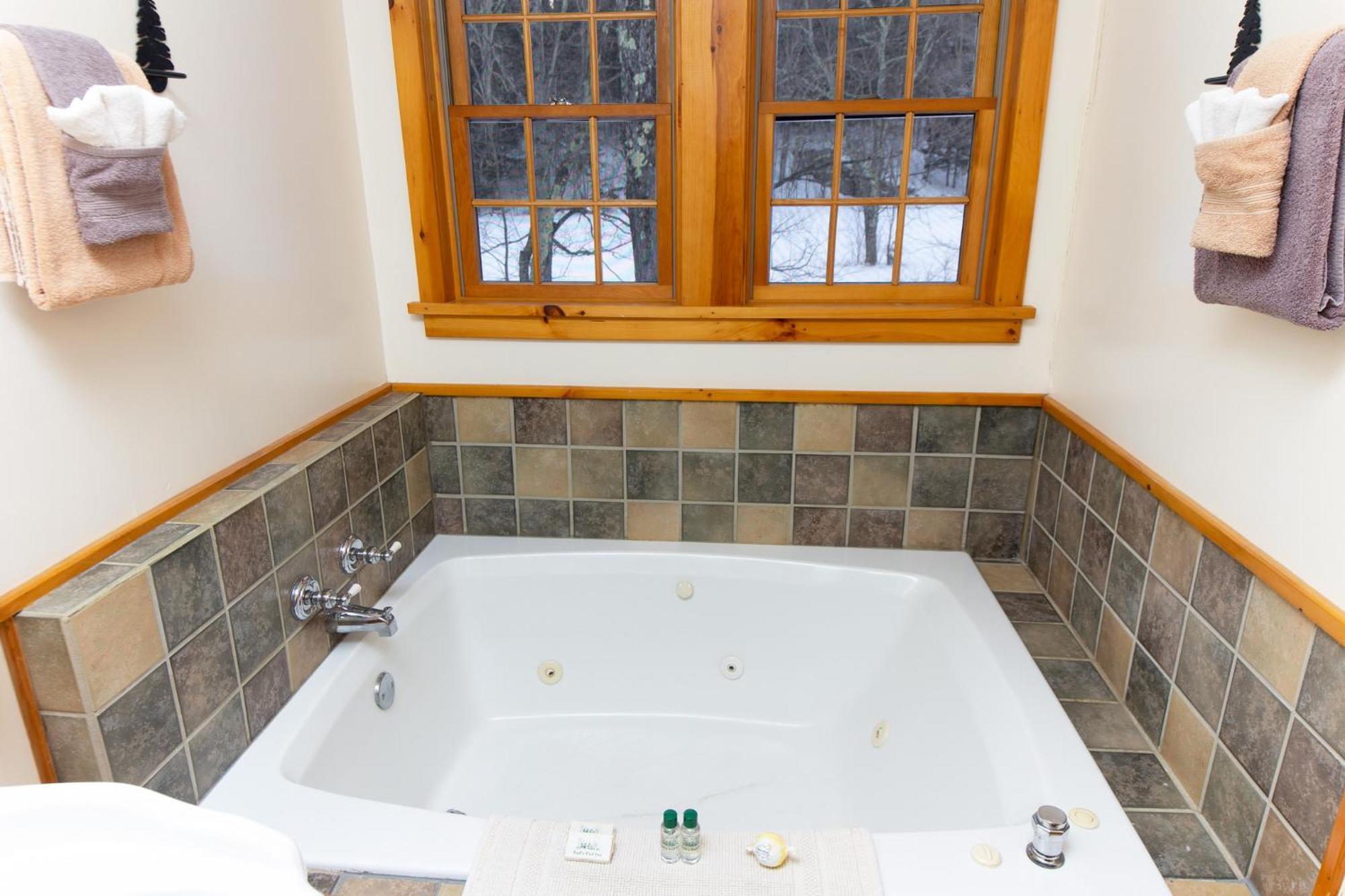 Trails End Inn Keene Valley Екстер'єр фото