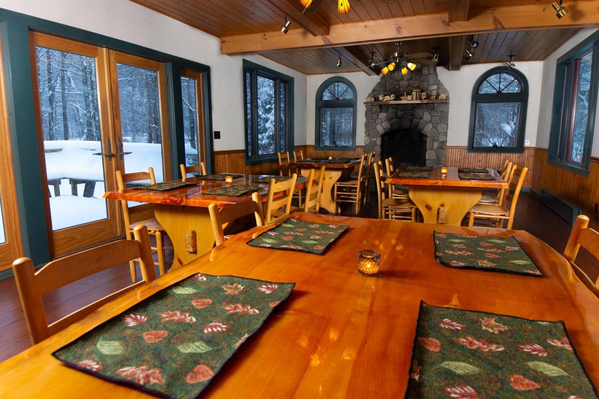 Trails End Inn Keene Valley Екстер'єр фото