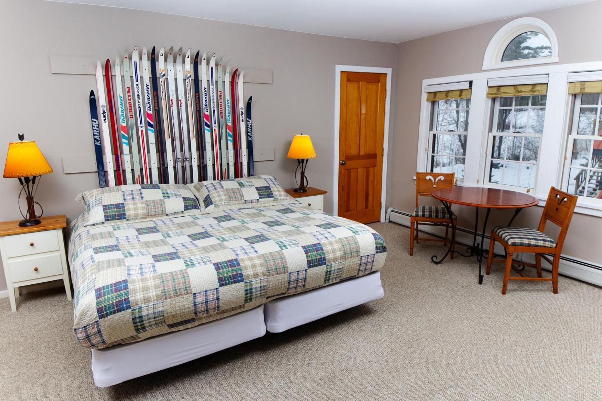 Trails End Inn Keene Valley Екстер'єр фото