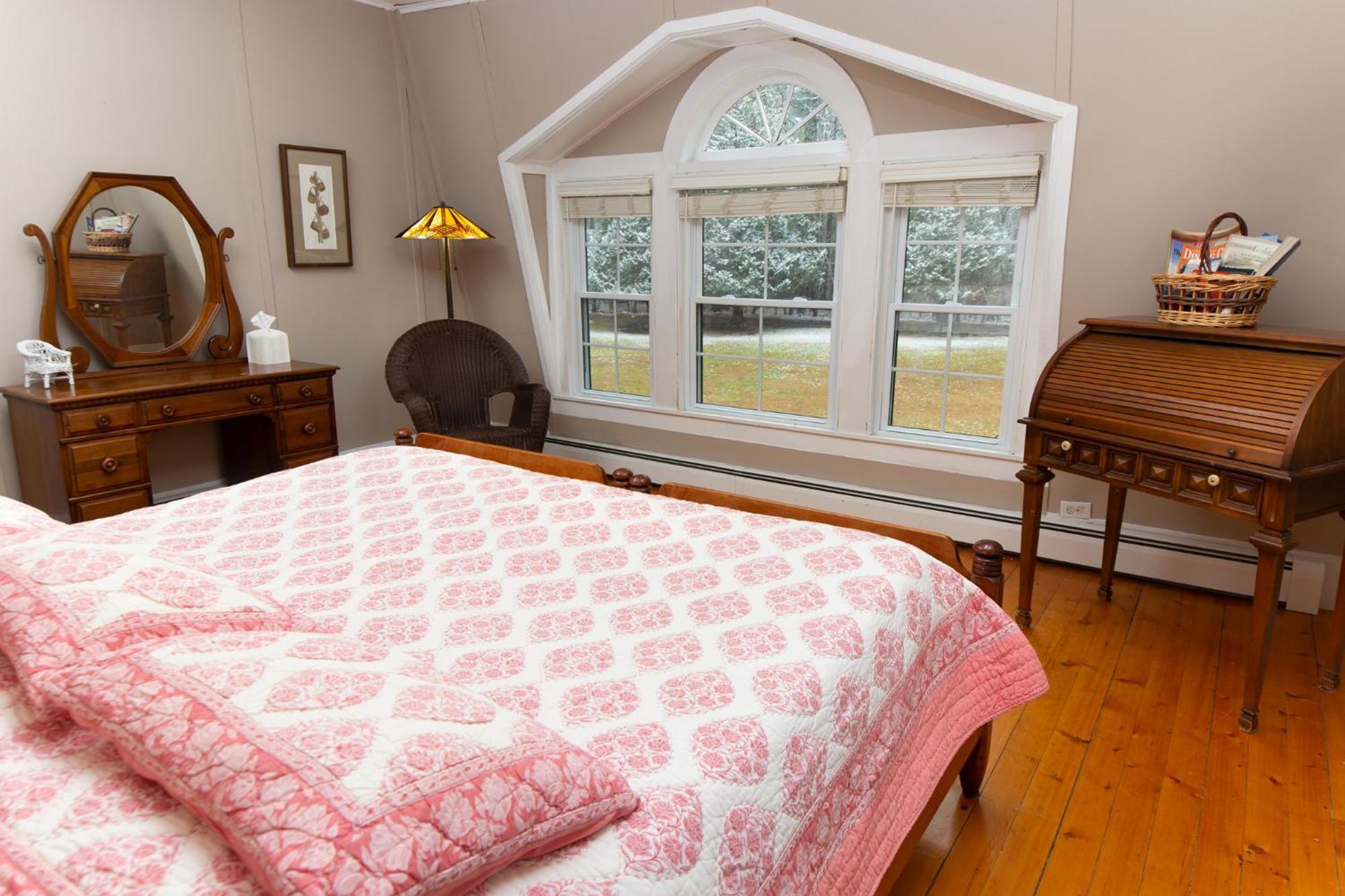 Trails End Inn Keene Valley Екстер'єр фото