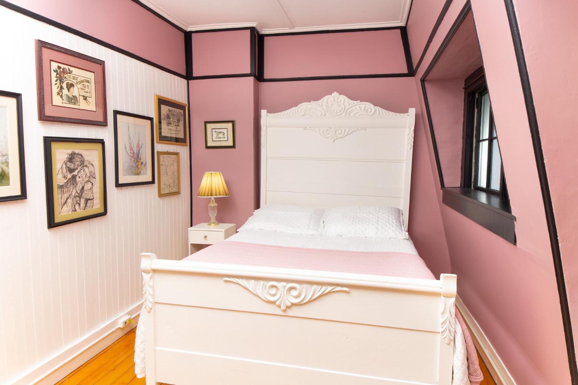 Trails End Inn Keene Valley Екстер'єр фото